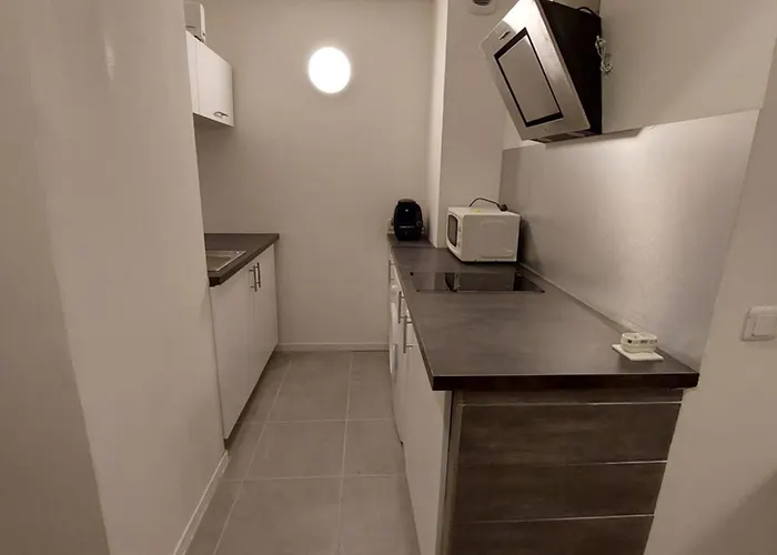 Le Cazaubon T2 Pkg Halles Et Foirail 포